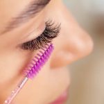  مژه‌های بلند و ابروهای پرپشت در ۷ روز با این سرم خانگی شگفت انگیز!